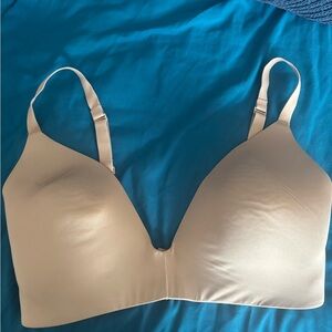 SKIMS Wireless Form T-Shirt Bra